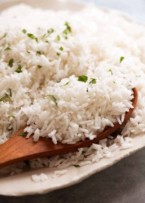 طرز پخت برنج کهنه | روش صحیح پخت برنج قدیمی برای قد کشیدن و خوشعطر شدن 28 طرز پخت برنج کهنه