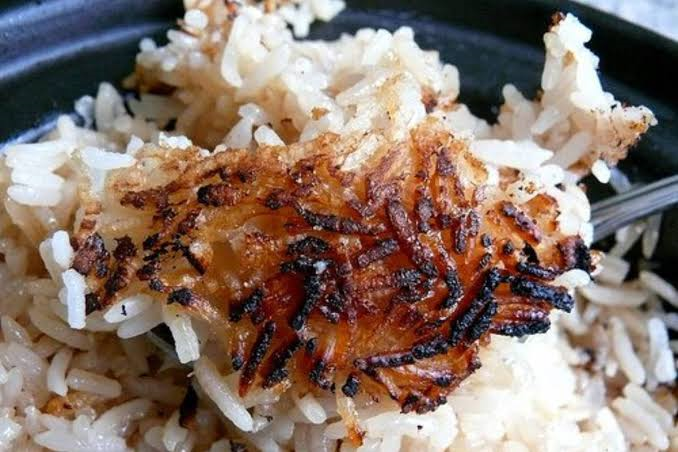 چگونه بوی سوختگی برنج را کاملا از بین ببریم؟ 3 بوی سوختگی برنج